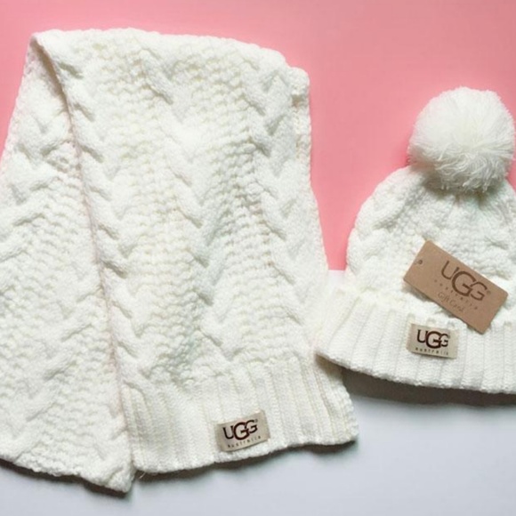 🎁UGG Australia Knit Scarf & Pom Hat Set Unisex - Picture 4 of 4
